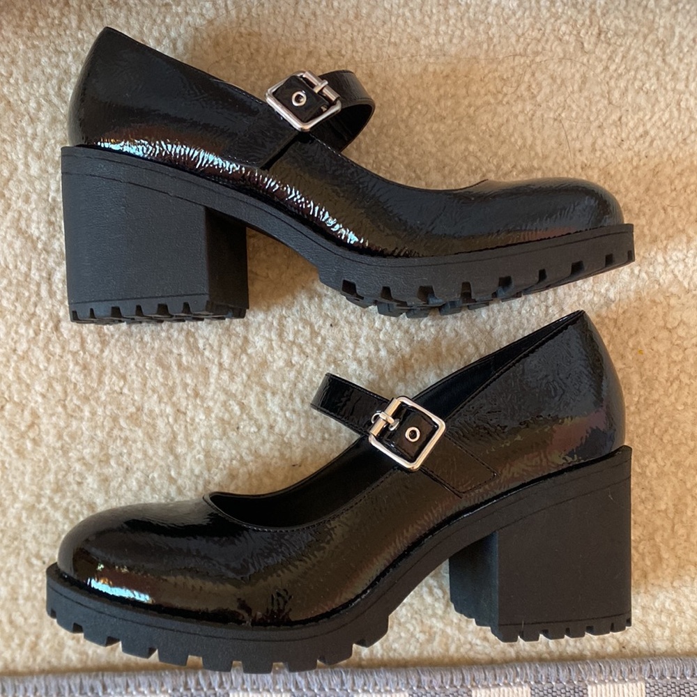 Lug Mary Janes Size 8 Black Dirty Laundry
